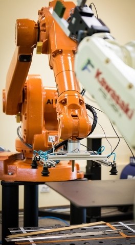 industrial-machinery-trends_Automation-robotic-arm