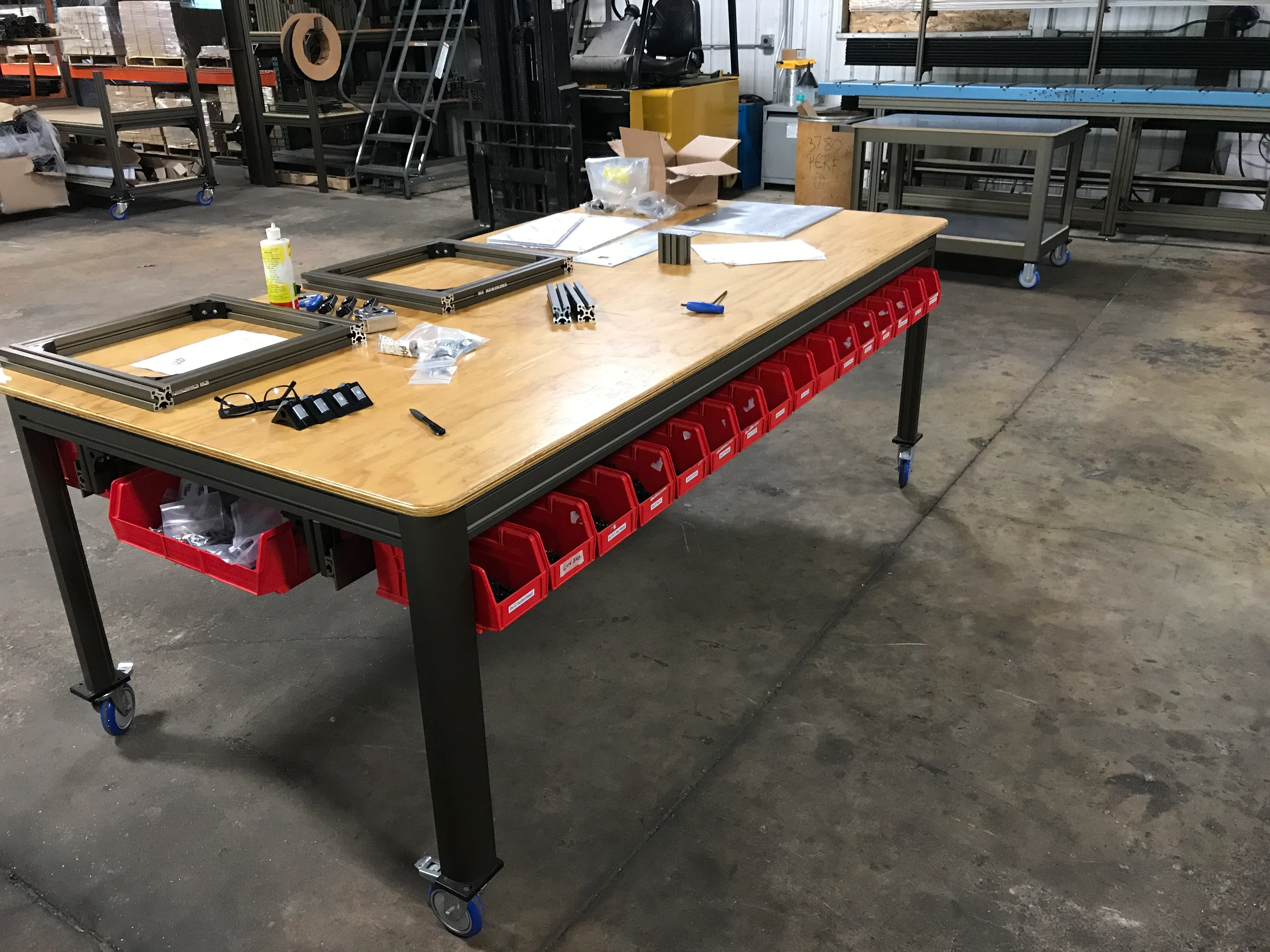 Heavy-Duty Industrial Work Tables